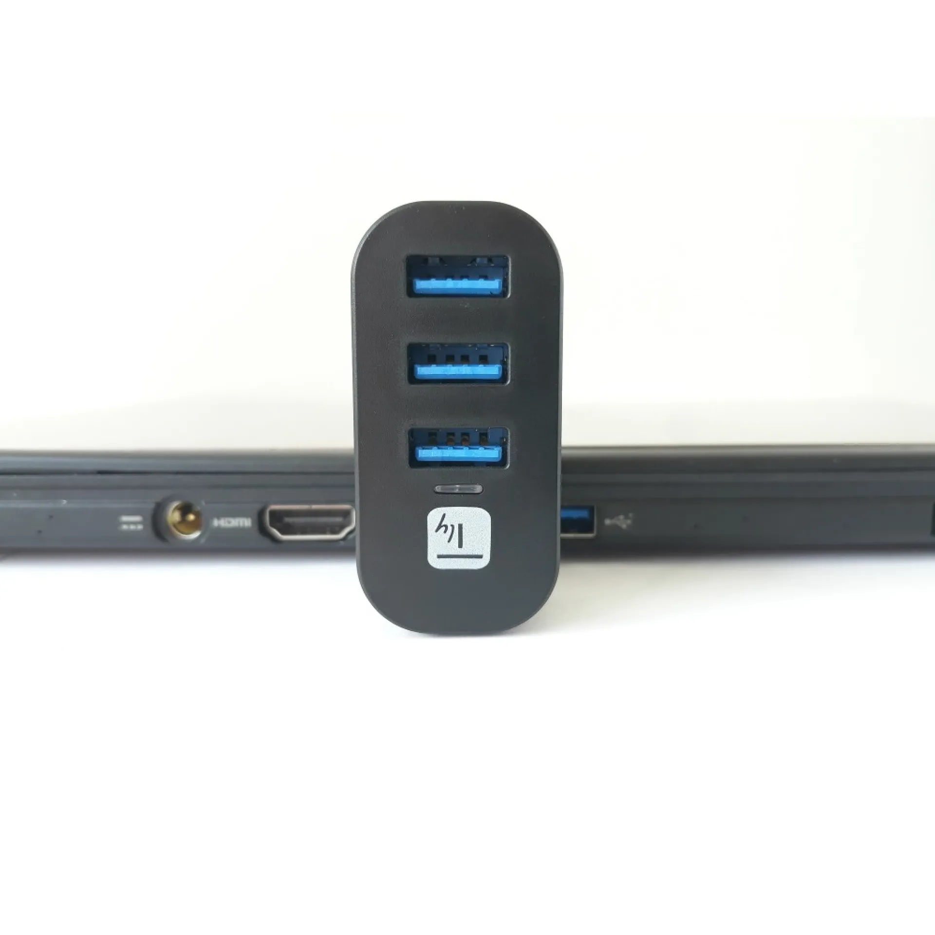 Techly Mini-Dreh-Hub 3x USB 3.0 – Bild 2