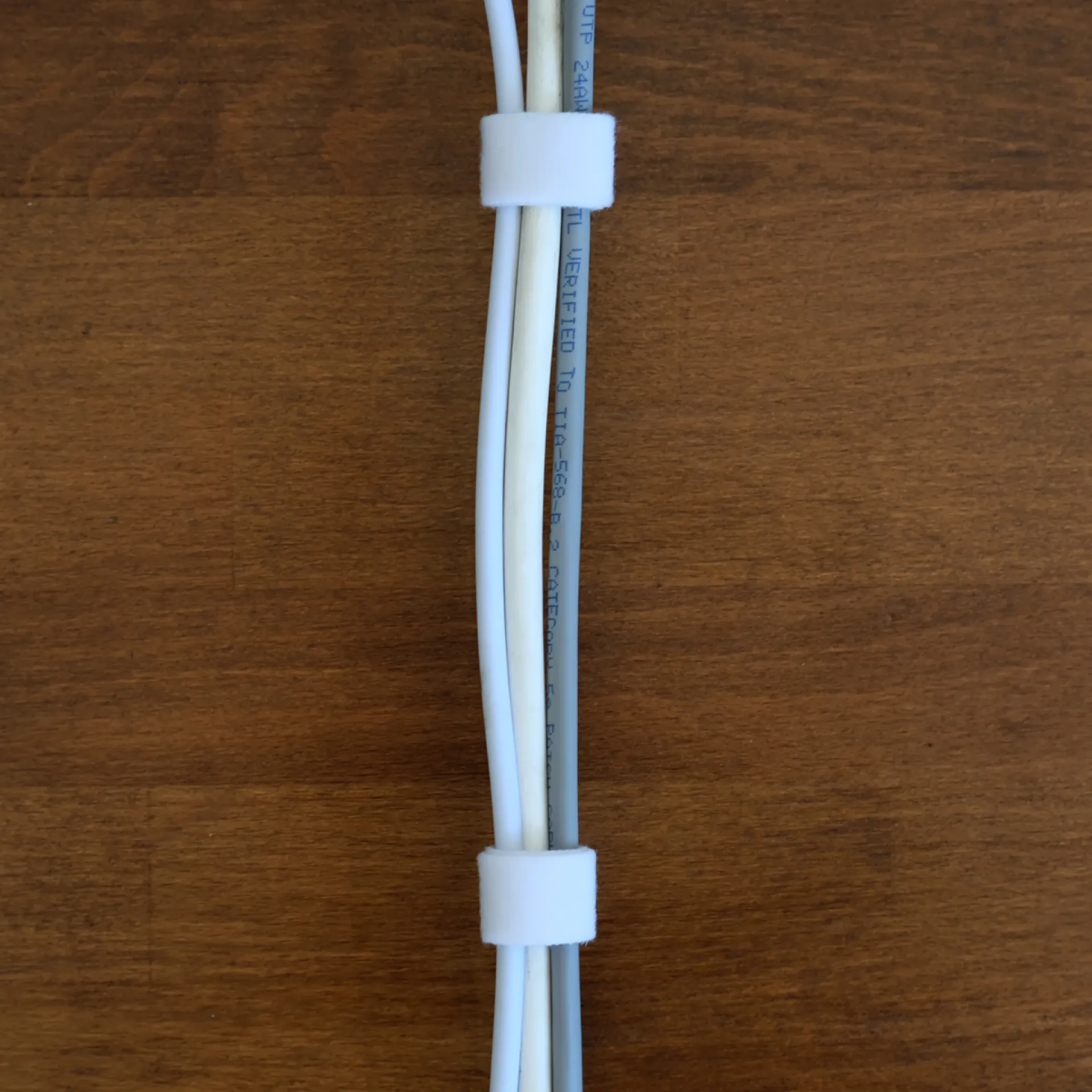 LTC ROLL STRAP, Doppelseitige Klettbandrolle 3m weiß – Bild 2